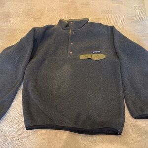 Patagonia Synchilla Fleece Jacket in Charcoal with Purple Trim